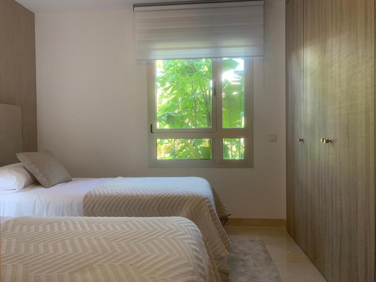 Royal Banus Apartment Marbella Bagian luar foto