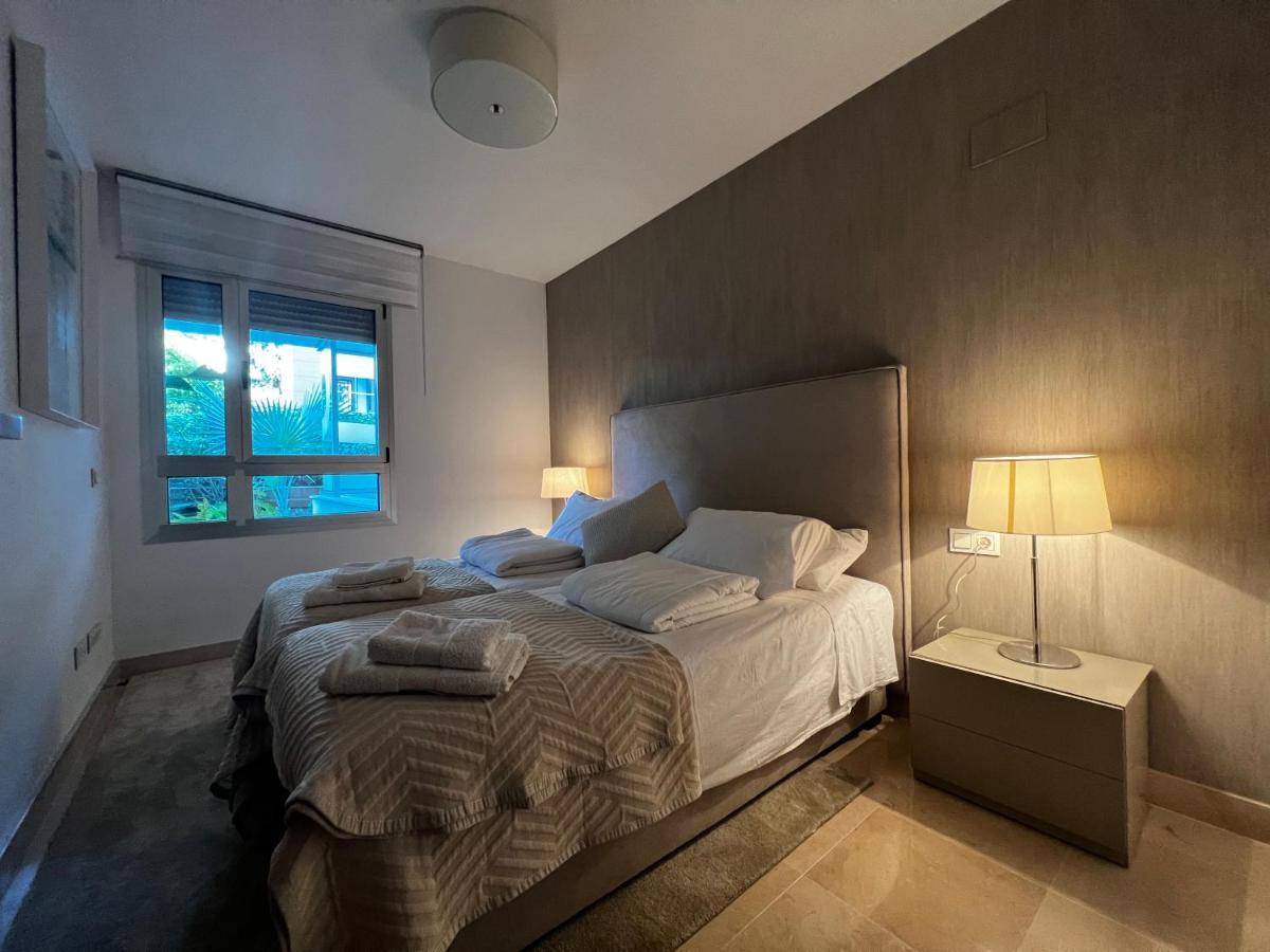 Royal Banus Apartment Marbella Bagian luar foto