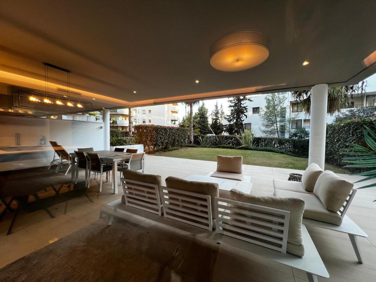 Royal Banus Apartment Marbella Bagian luar foto