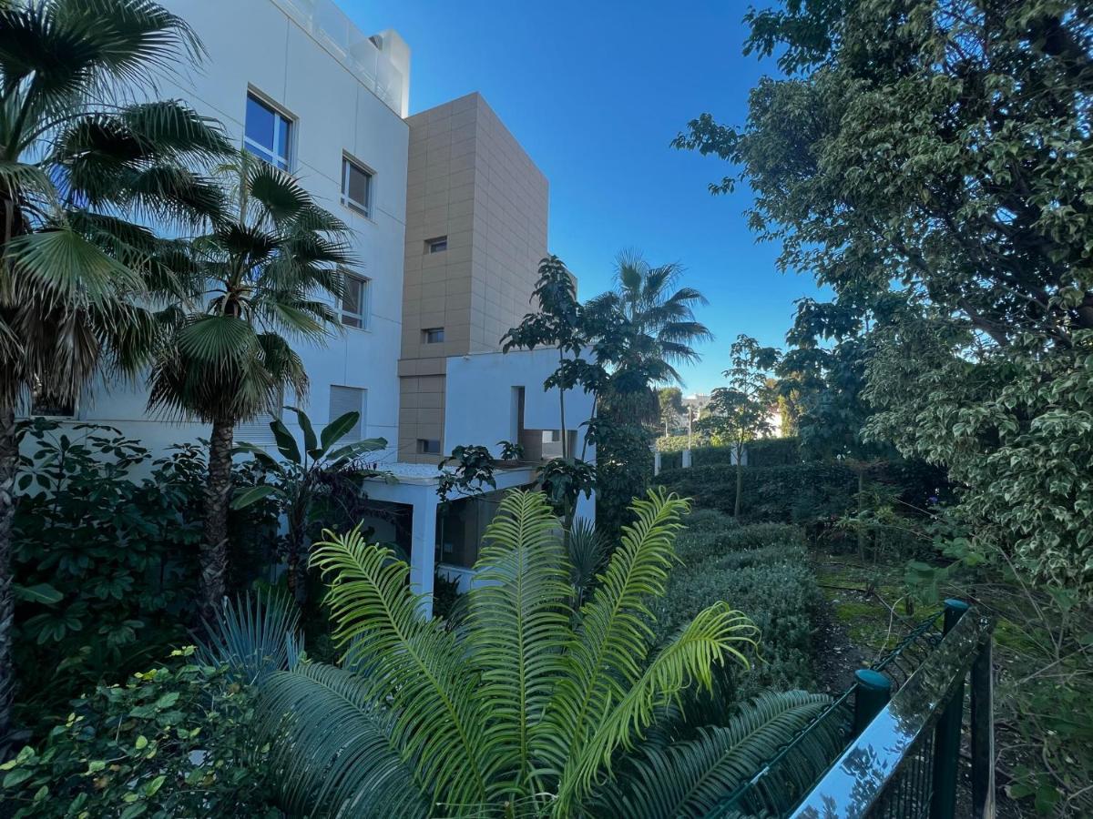 Royal Banus Apartment Marbella Bagian luar foto